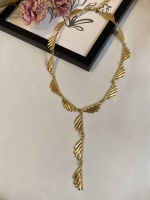 Leaf tie