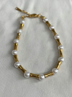 Pearl gold bracelet